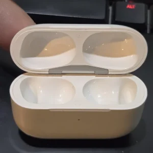 Replacement Charging Case for AirPods Pro 1st Gen A2190 - Used White - Image 3