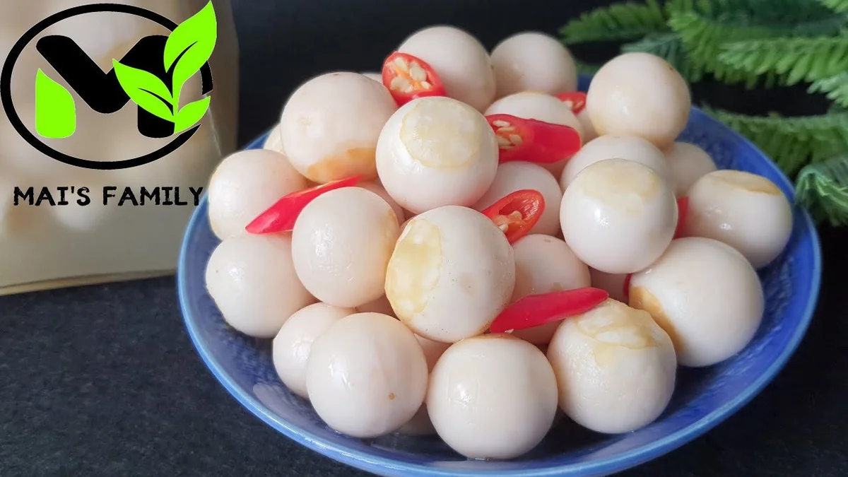 White Round Eggplant Seeds - High Germination, Mild Flavor, Vegetable Seeds - Image 3